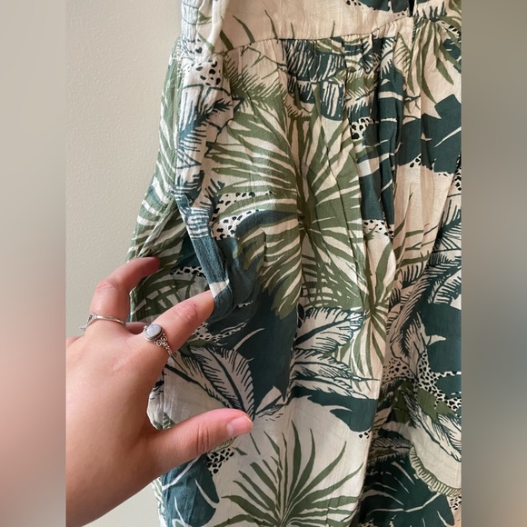 Aerie Green Leaf Print Tie Front Tropical Jumpsuit Size M - Picture 6 of 9